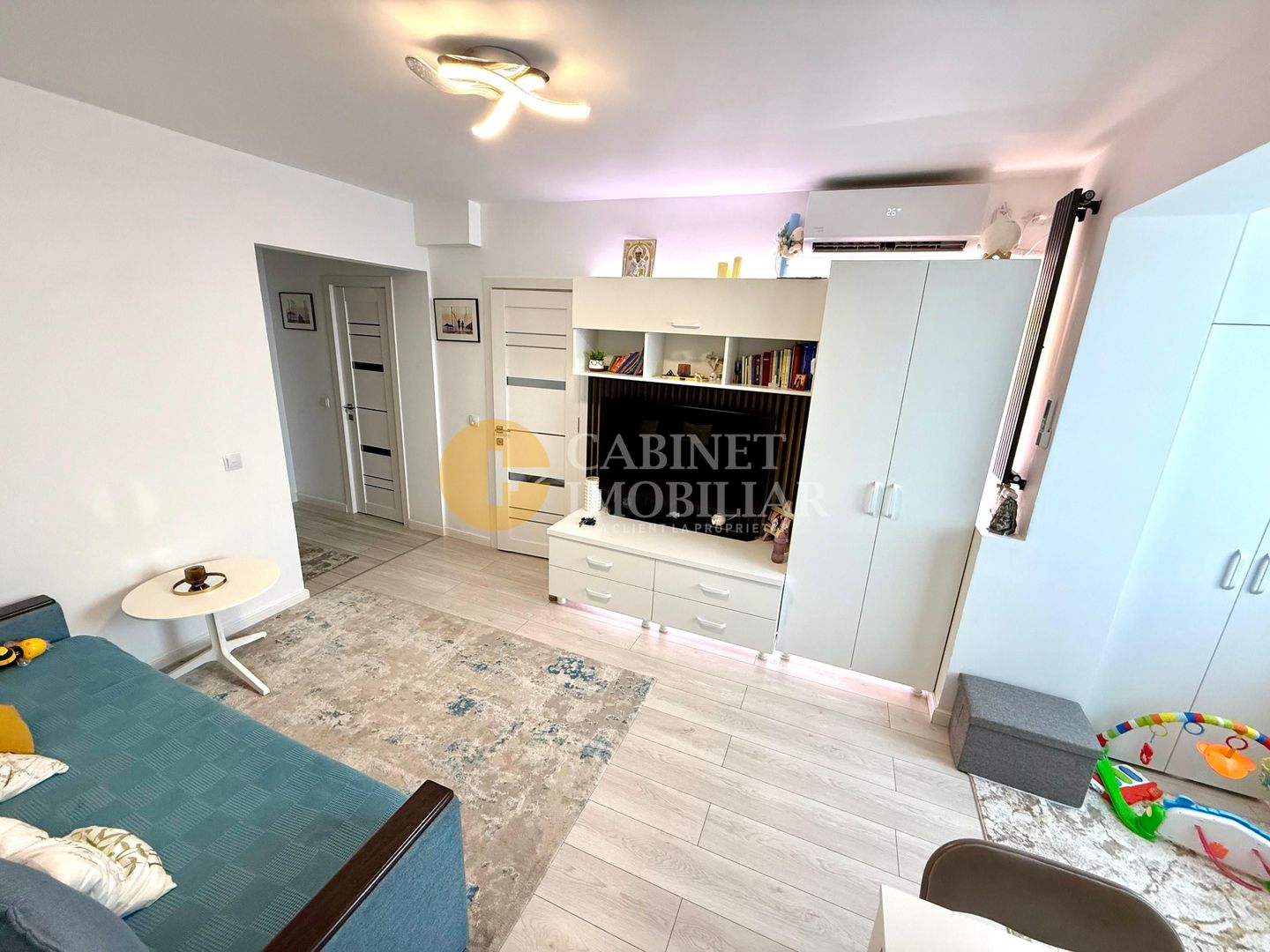 Apartament 2 Camere - Renovat Mobilat/Utilat - Rond Podu Ros - Poză 1