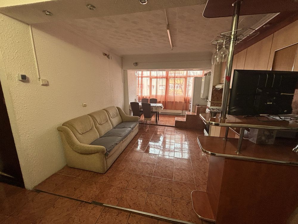 BRASADAS vinde ap 2 cam etaj 3/4 Micro 17 Indep. - Poză 1