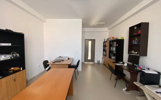 Spatiu birou - Poză 1