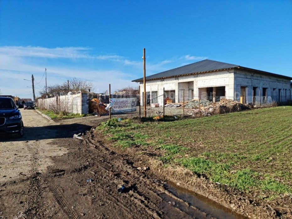 Vânzare Teren Intravilan pentru Casă/Vilă sau Alte Proiecte - Poză 3