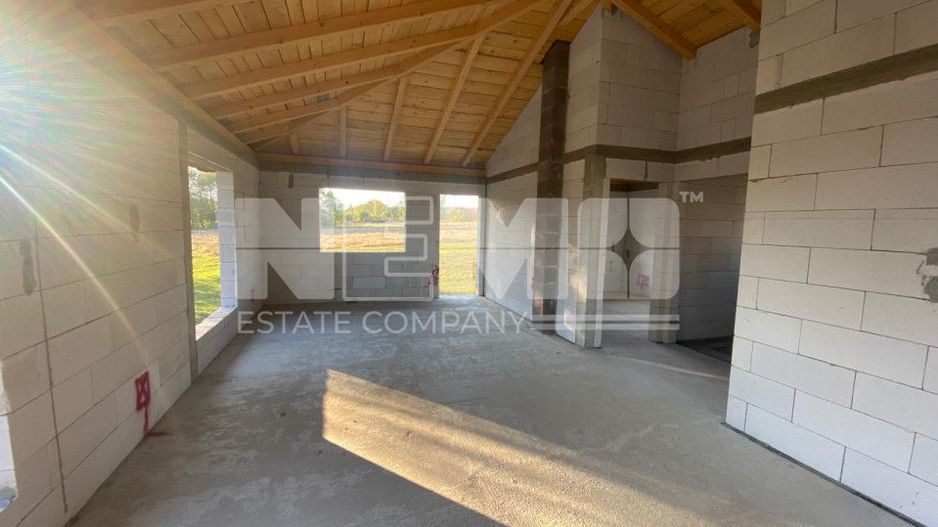 Case Hardic | La roșu | 720Mp - Poză 4