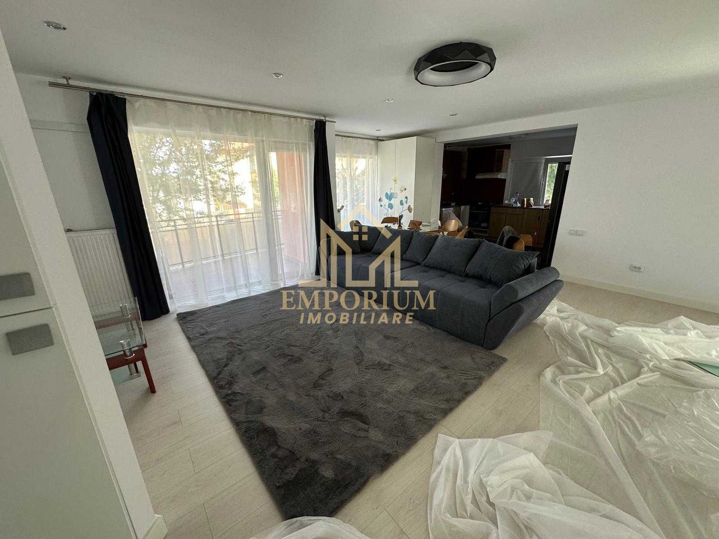 3 camere semidecomandate, Parcare, AC, Buna Ziua, Grand Hotel Italia - Poză 5