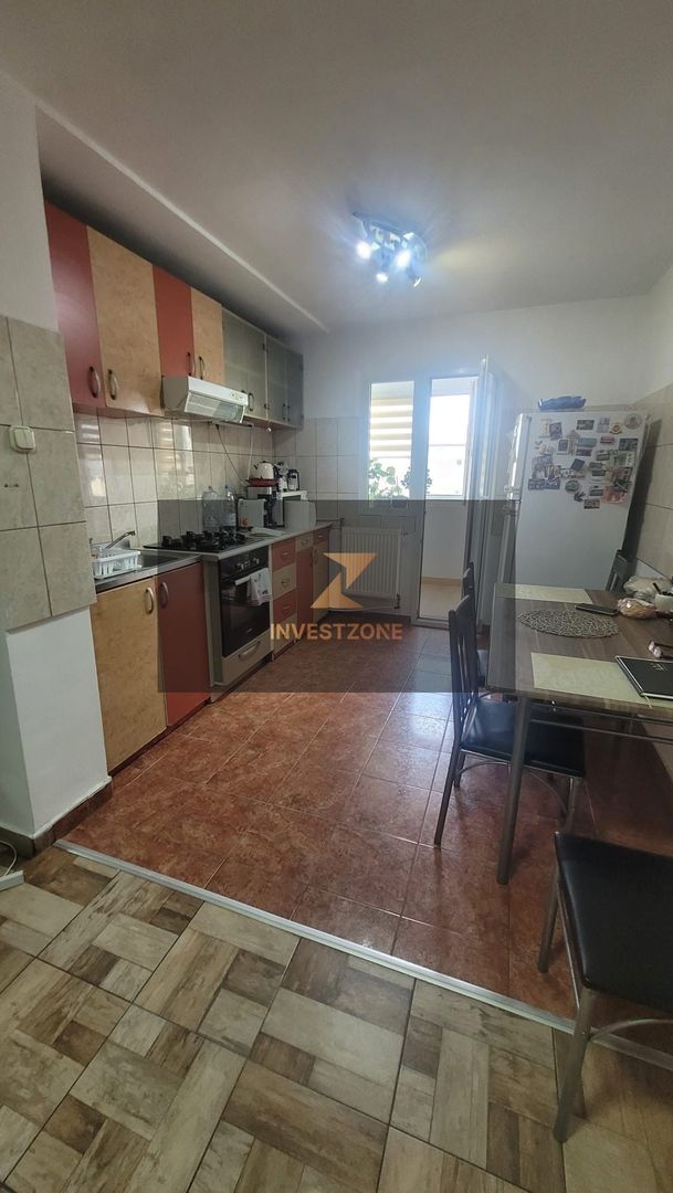 3 camere Transilvaniei bloc cu lift - Poză 14