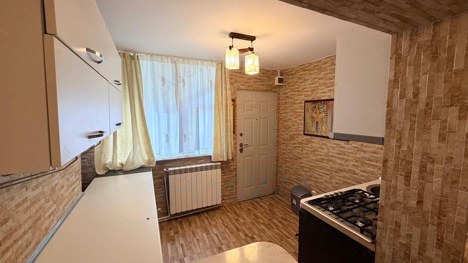 APARTAMENT CU 3 CAMERE DE ÎNCHIRIAT | I.C. FRIMU | PARTER CU GRĂDINĂ - Poză 2