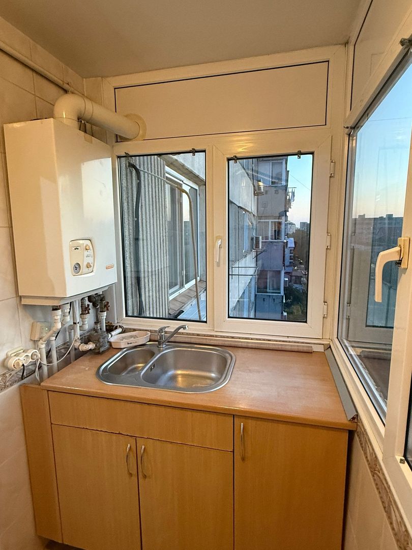 AP. 3 CAMERE APARATORII PATRIEI, CENTRALA, LOC PARCARE, METROU 11 MIN - Poză 9