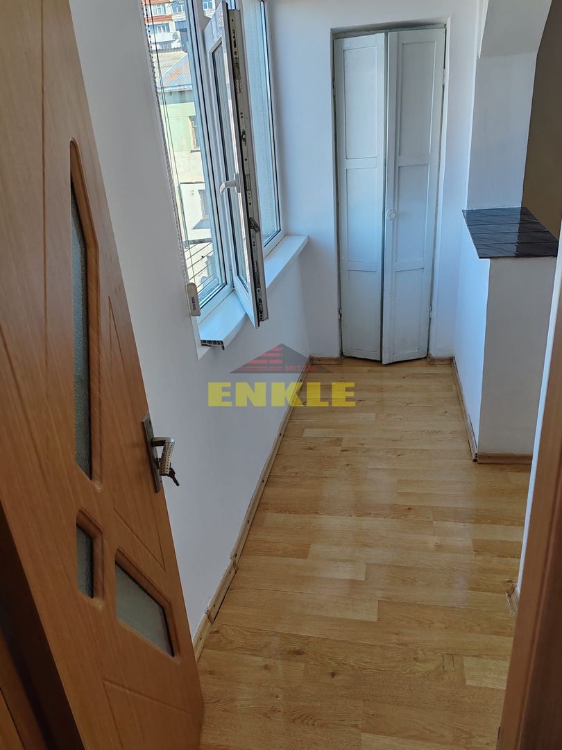 De vanzare apartament cu 3 camere, zona Aleea Nucului - Poză 7