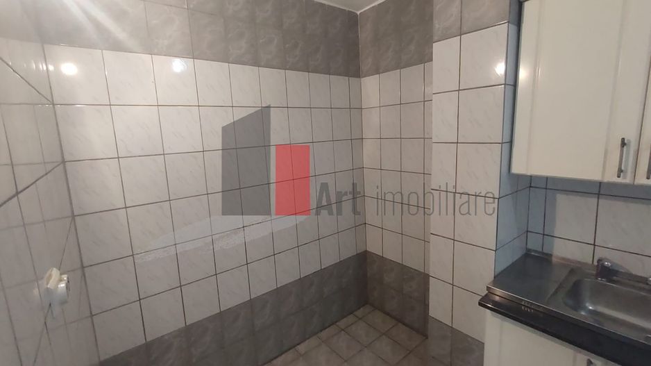 Vânzare apartament decomandat 3 camere cu centrală - Str. Baciului - Poză 17