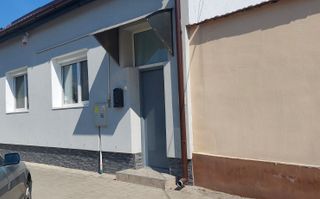 1\2 DUPLEX, DE VÂNZARE, 4 camere\CARANSEBEȘ\ ZONĂ CENTRALĂ\JUD.CS - Poză 1