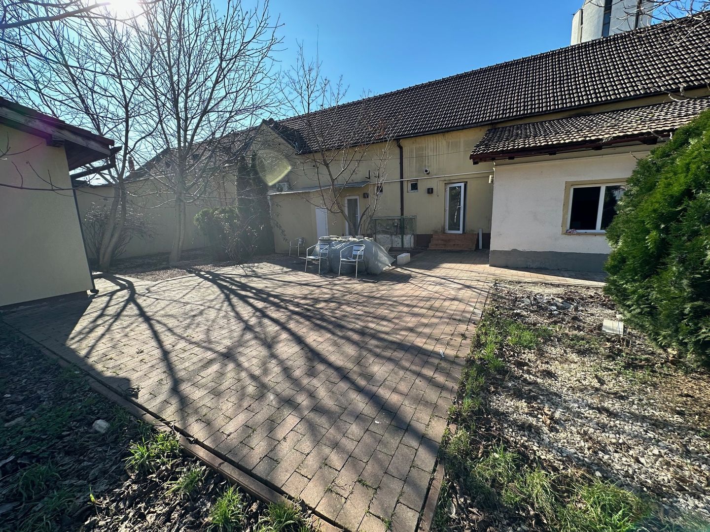 Spatiu de birou cu curte și anexa zona Badea Cartan - Poză 3