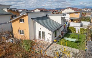 Casa mobilata utilata cartier Izvor Tarlungeni Brasov - Poză 17