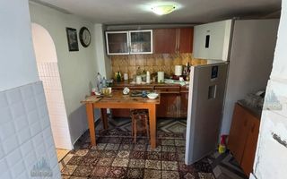 De Vânzare - Casă, Strada Griviței - Poză 18