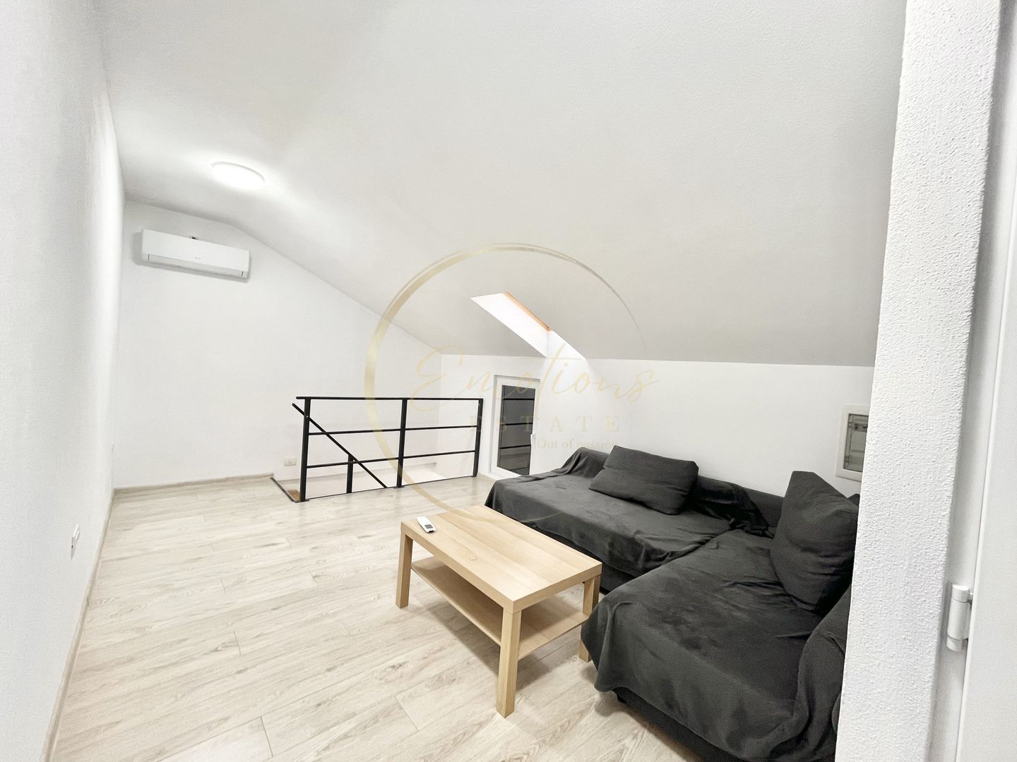 OCAZIE | Apartament 4 camere cu mansarda - 85 mp - Poză 3