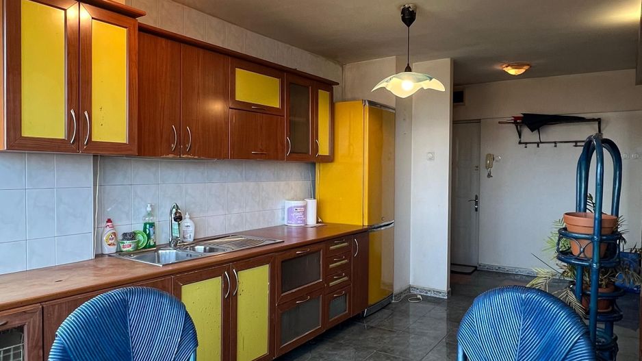 Apartament cu Panoramă Deosebită | Panduri - Cotroceni | Bloc Monolit 1990 - Poză 12