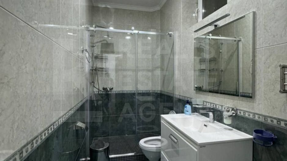 Chirie, casă, 3 nivele, 5 camere, strada Cetatea Albă, Botanica - Poză 9