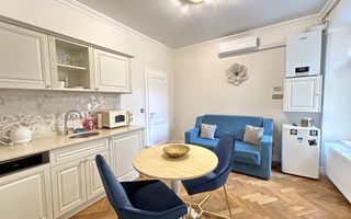 Apartament renovat, cu garaj și pivnițe, în Centrul Istoric al Sibiului - Poză 10