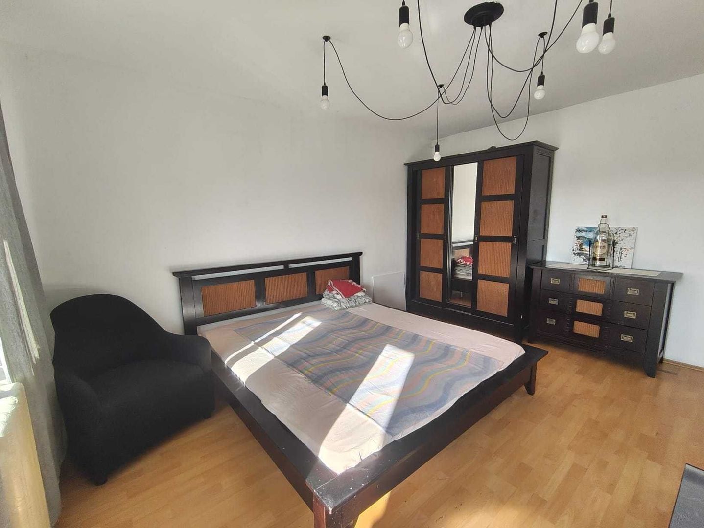 Inchiriez Garsoniera Spatarul Preda 42mp - Poză 1