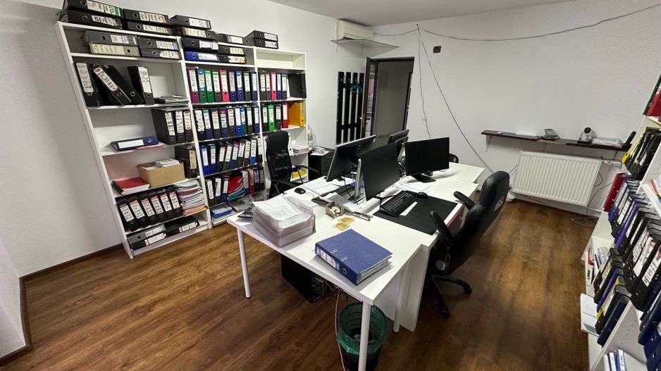 Cladire pretabila spațiu birouri/ clinica - Poză 15