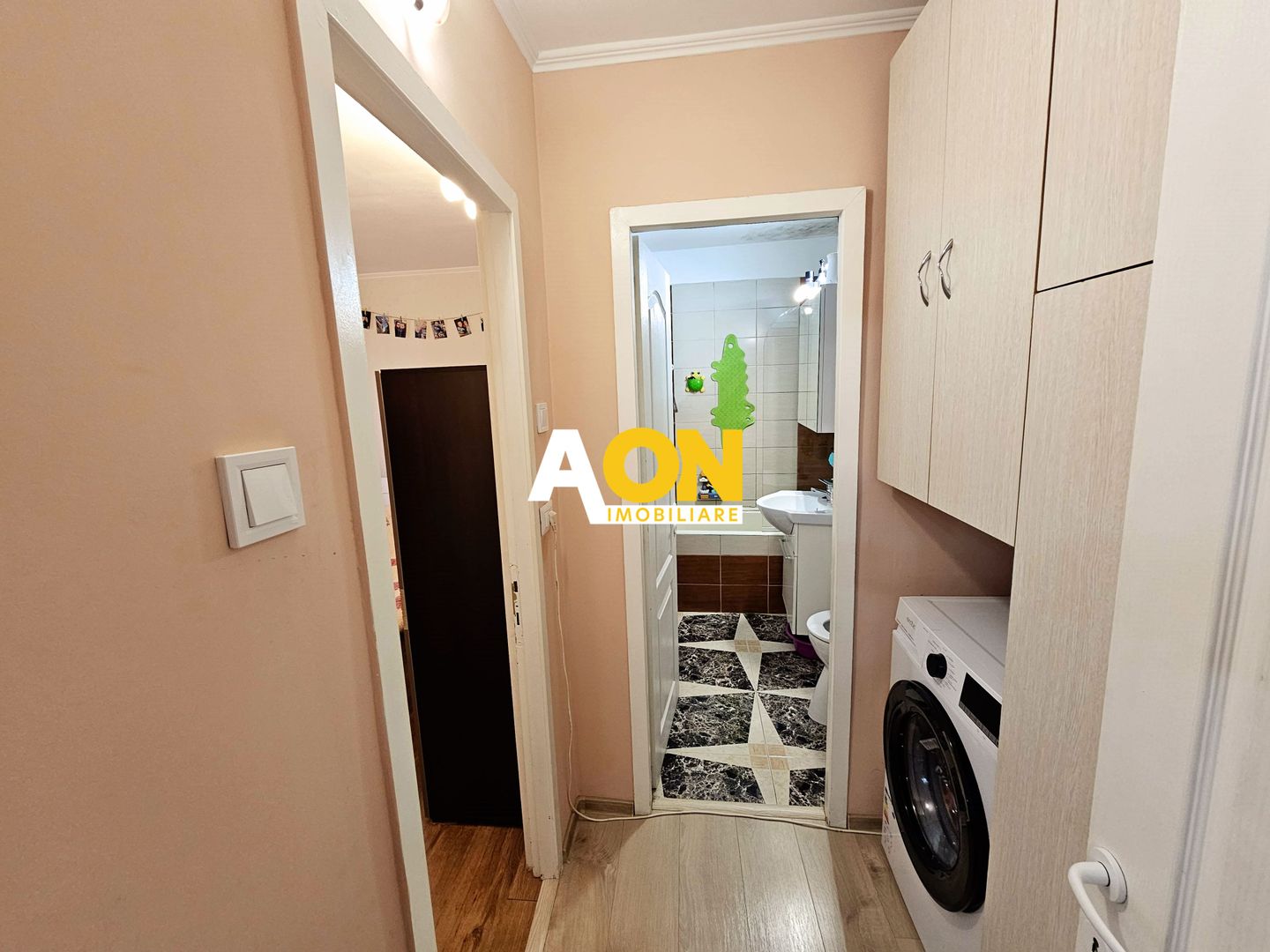 Apartament cu 2 dormitoare, etaj 3, mobilat, utilat, cu boxa, Ampoi 1 - Poză 4