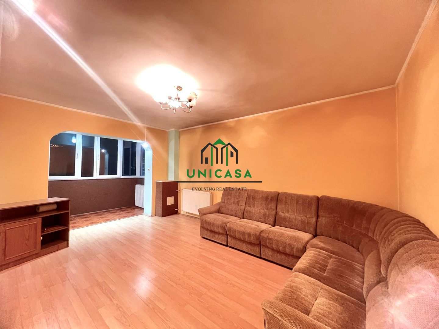 Apartament 4 camere – Etaj 1/4 – Zona Ostroveni - Poză 1