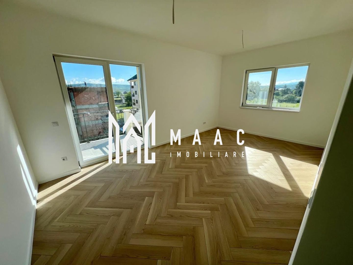 Apartament  3 camere | 54 Mp | Etaj 3 | Boxa | Selimbar zona Brana - Poză 1