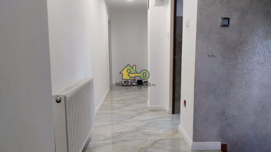 Vilă elegantă cu design luxos și grădină superb amenajată în Șag - Poză 22