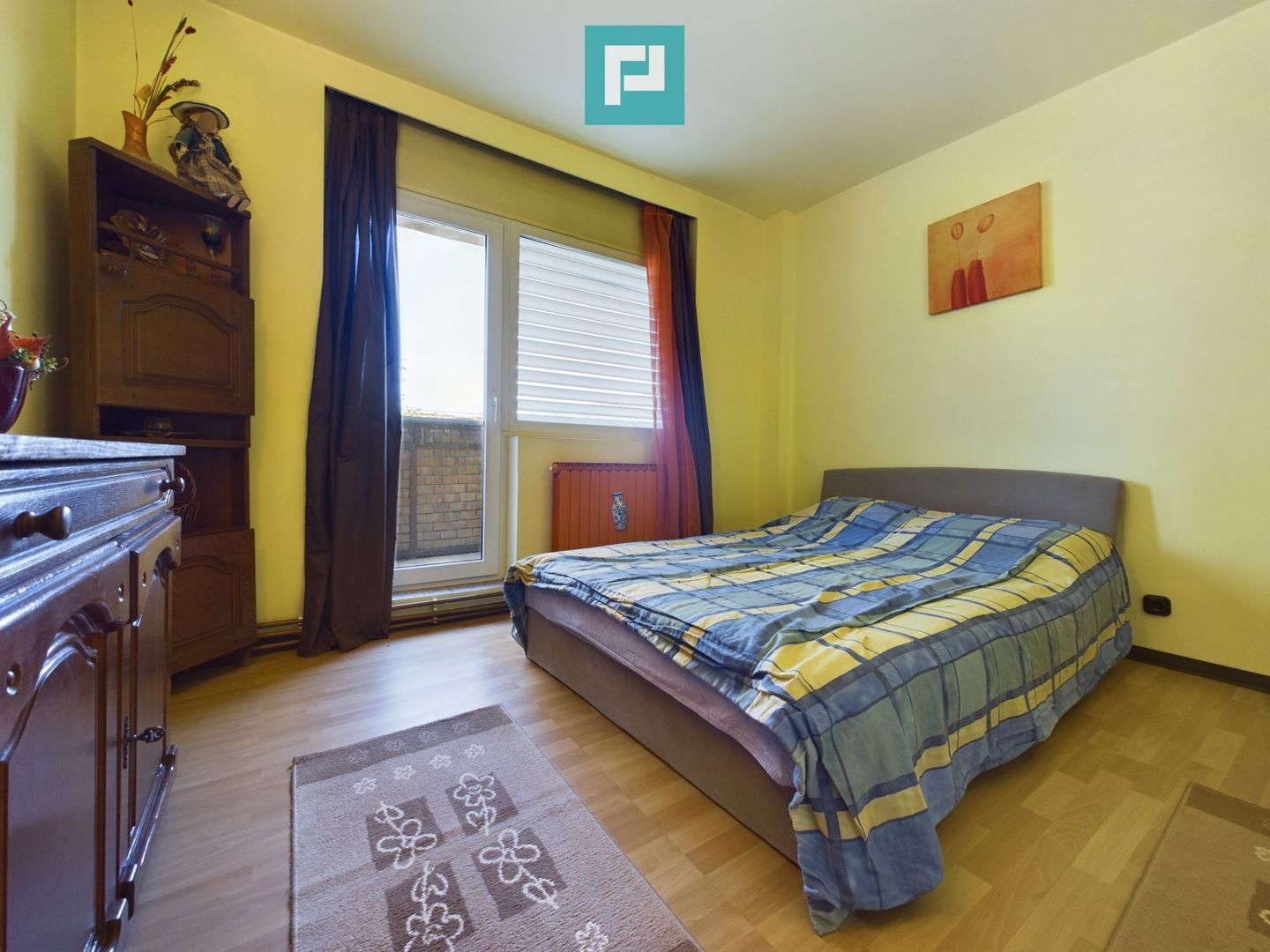Apartament 4 camere Zona 300 - Poză 2