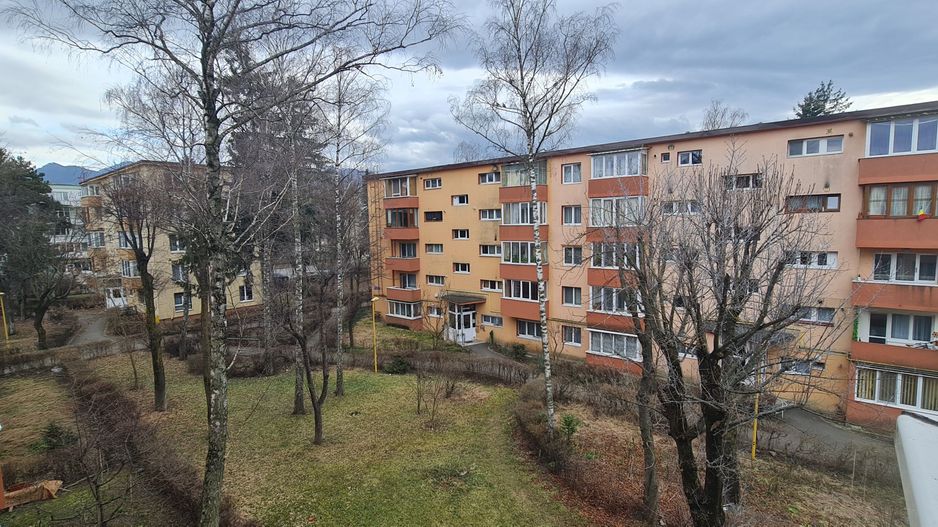 Apartament 2 camere decomandat insorit zona Piata Astra - Poză 1