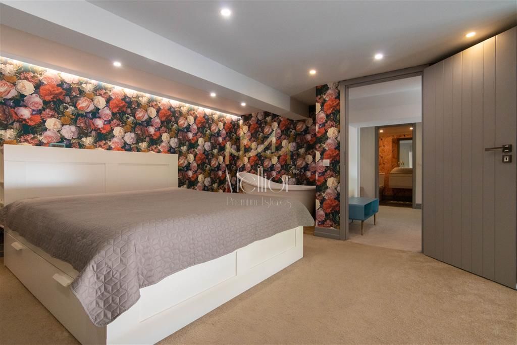 ?** Apartament superb pe doua niveluri Ultrafinisat Semicentral ** - Poză 28