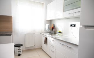 Apartament cu 3 camere | B-Dul Stefan Cel Mare | Oradea - Poză 12