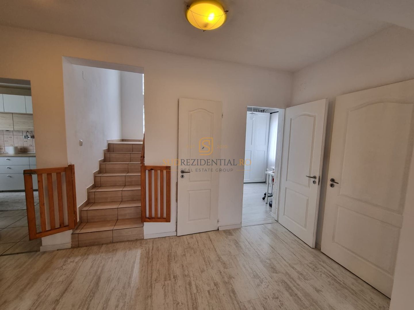 Vila parter + mansarda, 4 camere, teren 424 mp, Comuna Berceni - Poză 5