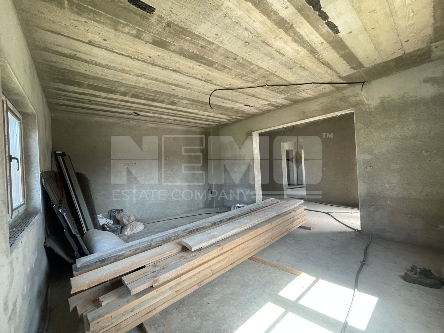 CASA LA ROSU DIN CARAMIDA + GARAJ I 12,5 ARI I VICOV DE SUS I - Poză 11