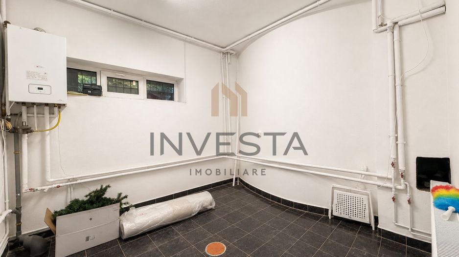 Vila spatioasa cu 15 camere de inchiriat in zona Andrei Muresanu - Poză 33