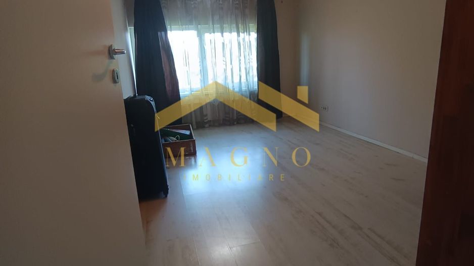 CASA SPATIOASA CU 4 CAMERE CARTIER GRADISTE - Poză 31
