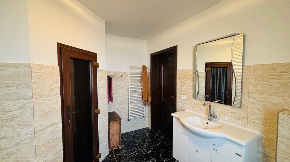 Vilă deosebită în Șcheia I 240 mp utili I teren 1000 mp I 295.000 € - Poză 18