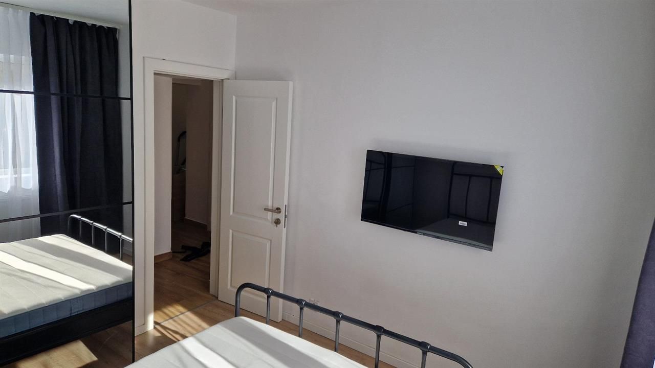 Etaj 1 4 camere  Complexul Studentesc-aproape de Sala Olimpia - Poză 21