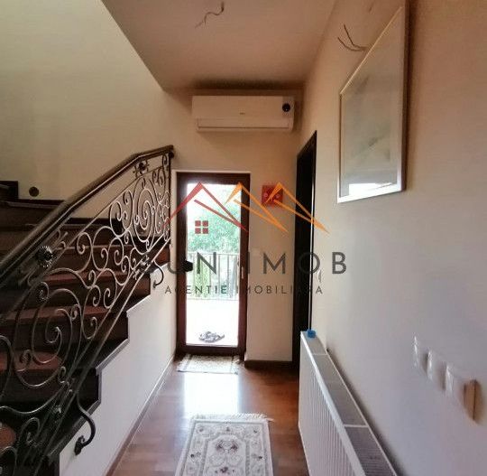 Vila P+E+M, an 2012, 6 camere, ultracentral, finisaje lux, Ploiesti,PH - Poză 29