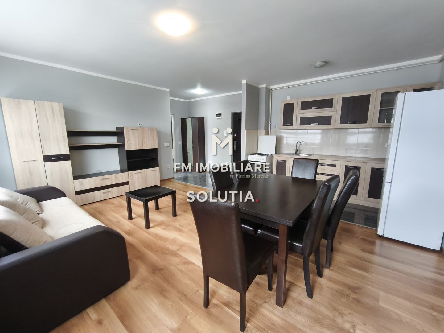 Apartament de vânzare - Poză 1
