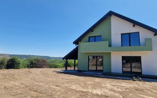 Casa individuala 5 camere teren 504 mp interior alb carport Selimbar - Poză 3