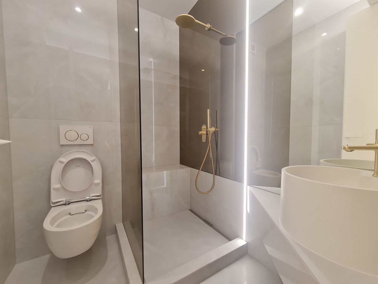 3 camere | Prima inchiriere | Cortina North - Poză 14