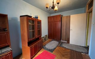 Etaj 1, 3 camere, spatios, 2 băi, centrală proprie – zonă excelentă - Poză 1