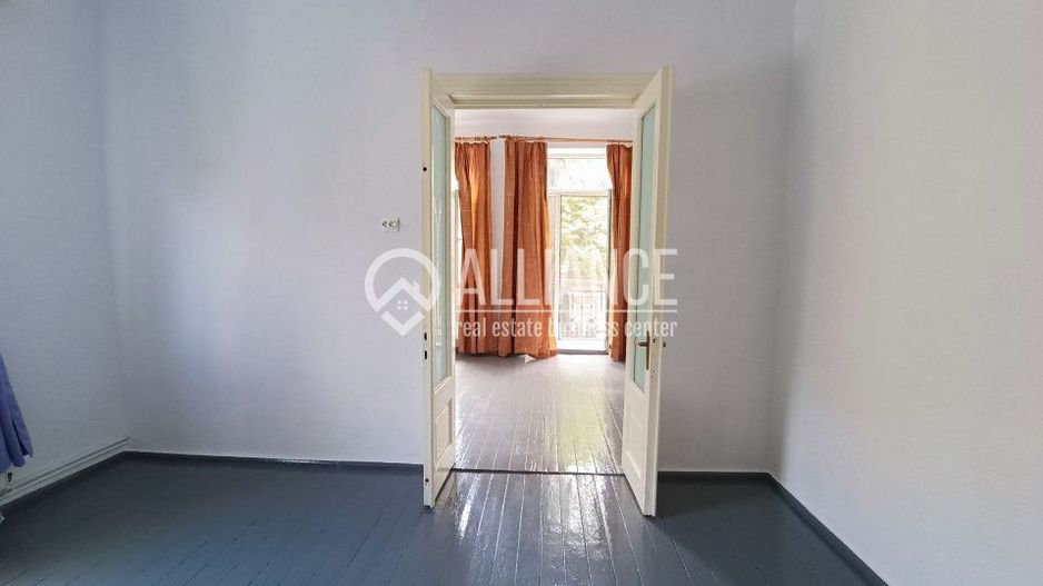 CENTRU SALA SPORTURILOR(COD03)- Casa interbelica si curte generoasa ! - Poză 51