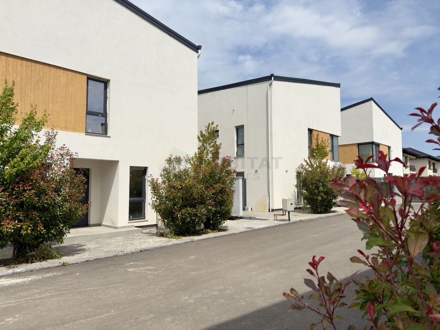 Vila individuala 5 camere Tunari 1 Decembrie - Poză 1