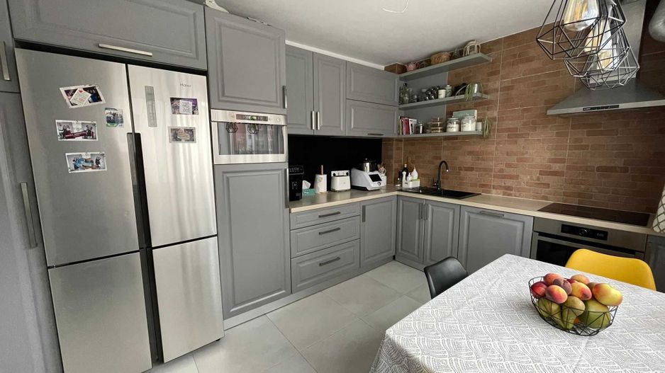 Perfect pentru familia ta! Apartament 3 camere, parcare - Buna Ziua! - Poză 1