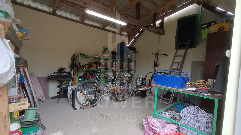 Casă de vânzare în satul Roșia cu vedere panoramică spre Munții Făgăras - Poză 15