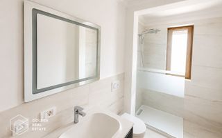 Apartament premium, zona Subcetate, 3 camere, 2 bai, loc parcare, sala, piscina - Poză 13