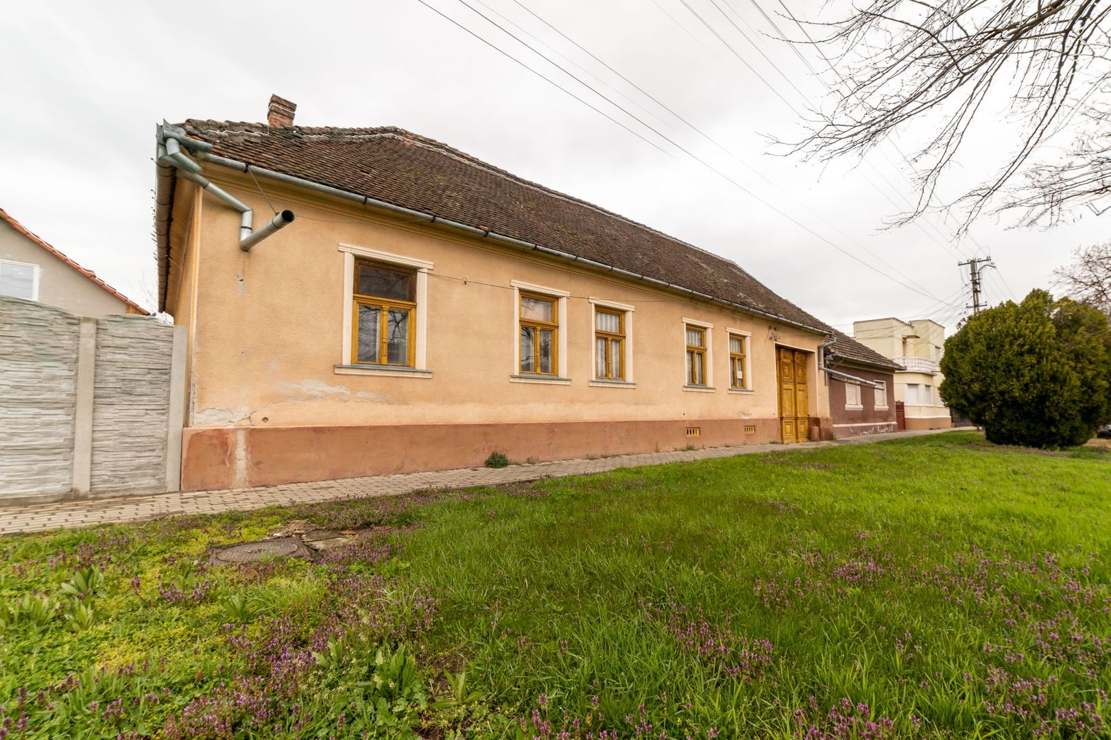 Casă în zona centrală Pâncota - Poză 12