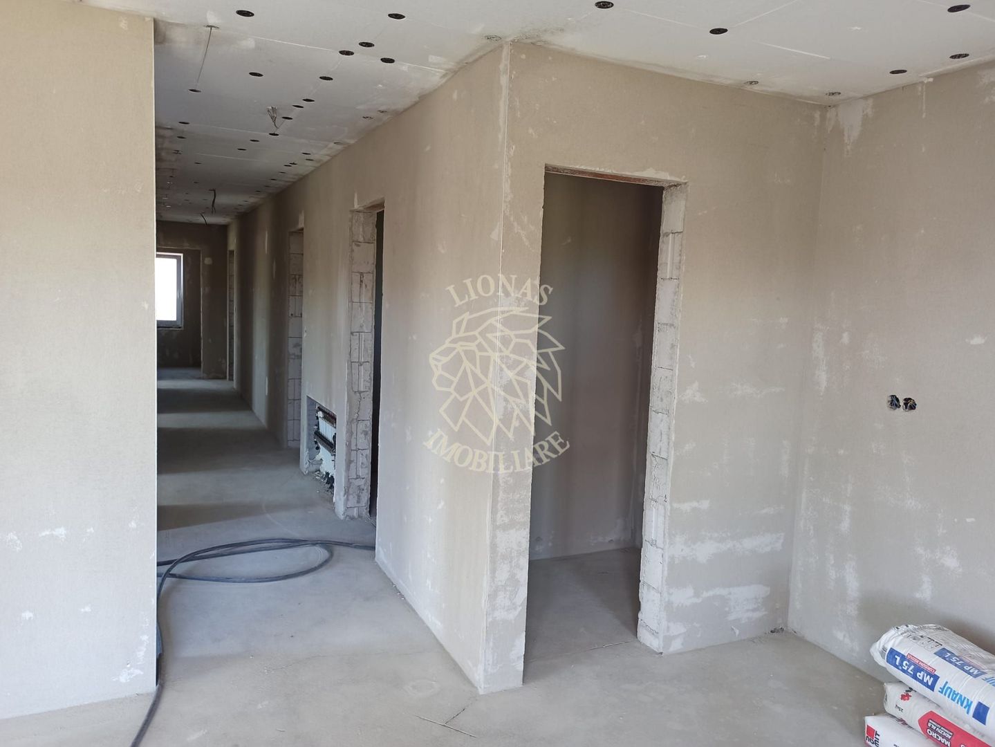 Casa 4 camere 116.5 mp+terasa 27 mp-teren 500 mp-Zona La Soare - Poză 6