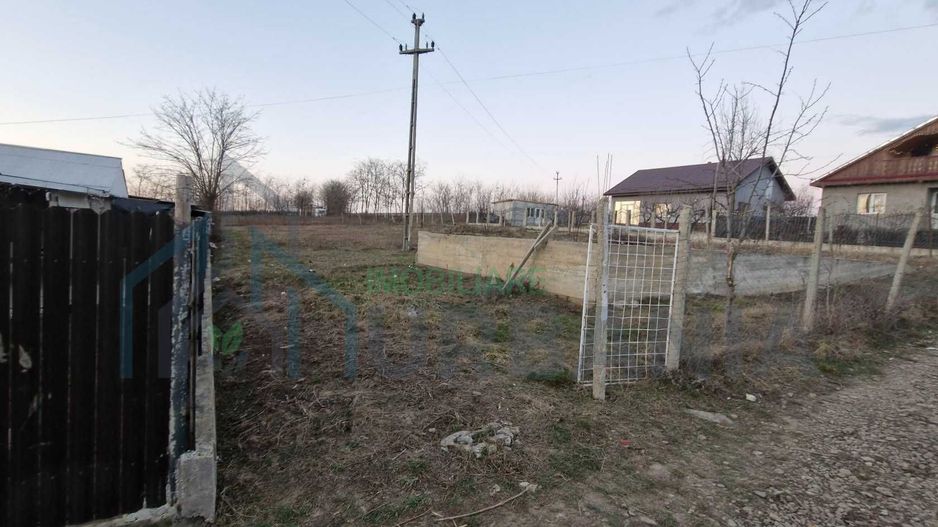 Teren cu fundație pentru casă - Poză 2