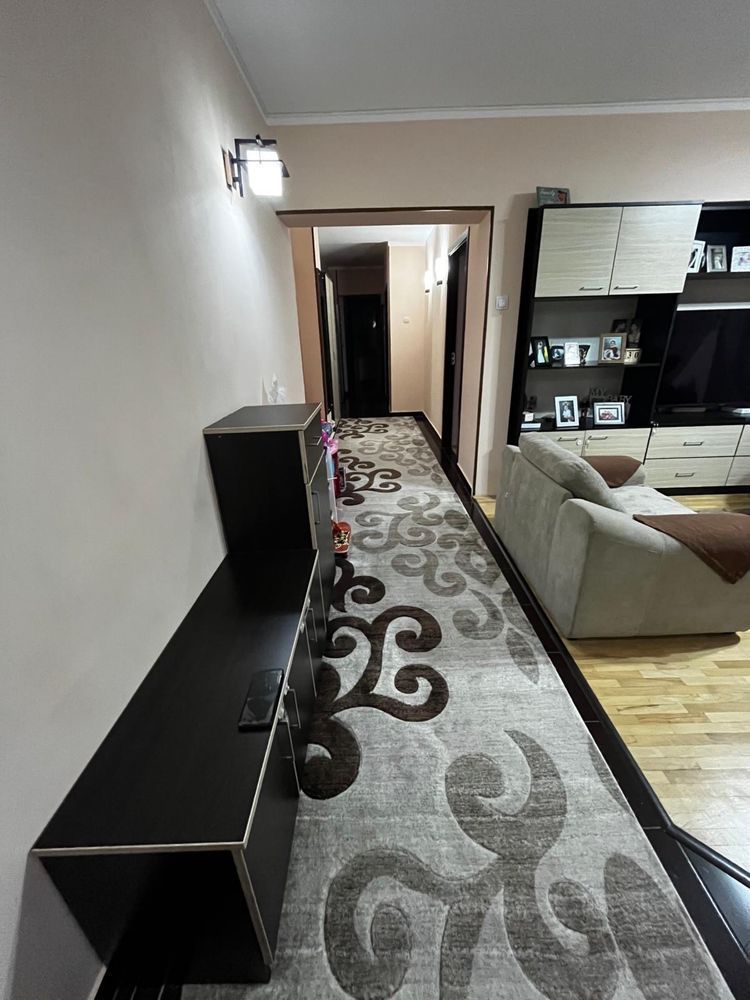 Vand apartament 4 camere - Poză 3