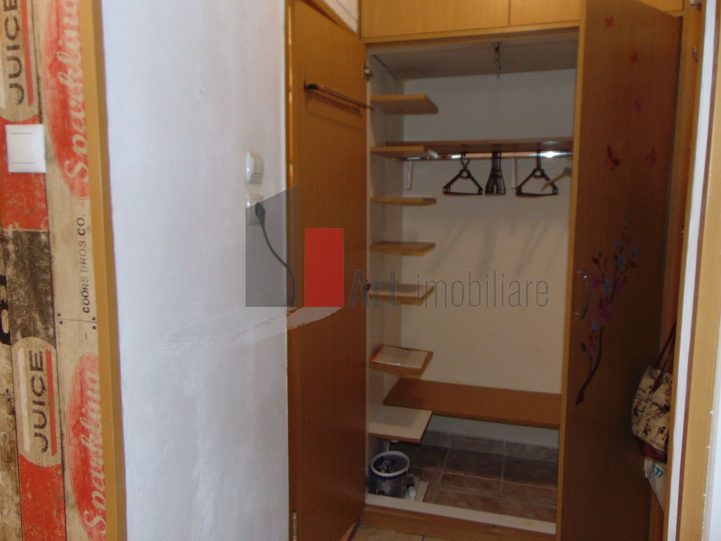 Apartament cu o camera, garsoniera Titan metrou - Poză 12